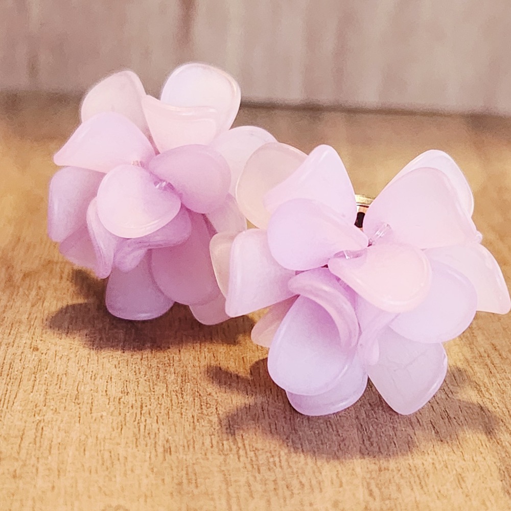 Frosted Lavender Pink Flower Petal Cluster‎ Stud Earrings Floral Pom Pom 1 Inch